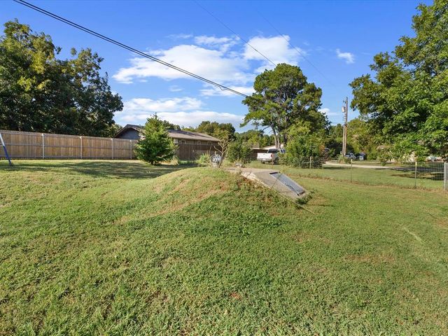404 Oakland Avenue, Washington, OK 73093