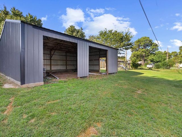 404 Oakland Avenue, Washington, OK 73093