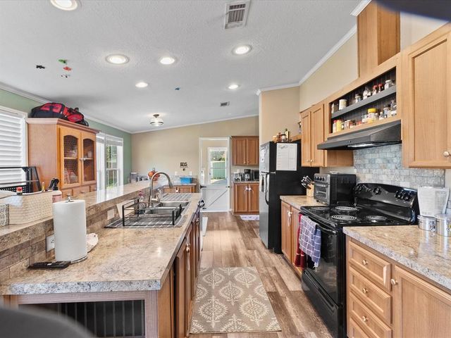 404 Oakland Avenue, Washington, OK 73093