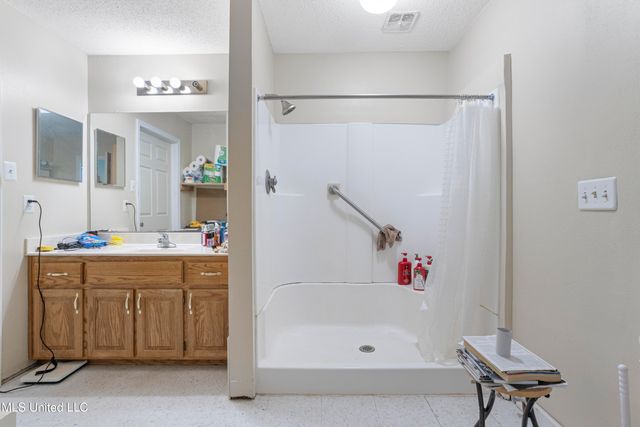 15401 Orleans Drive, Biloxi, MS 39532