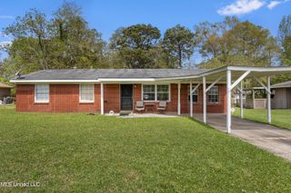 15401 Orleans Drive, Biloxi, MS 39532