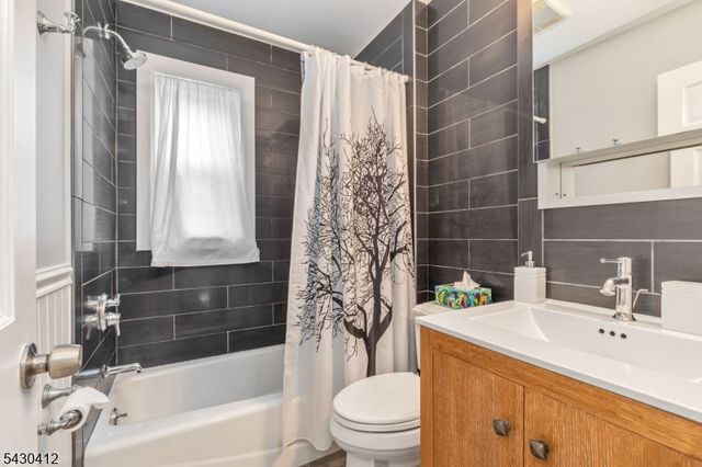 241 Windsor Ave, Westfield Town, NJ 07090