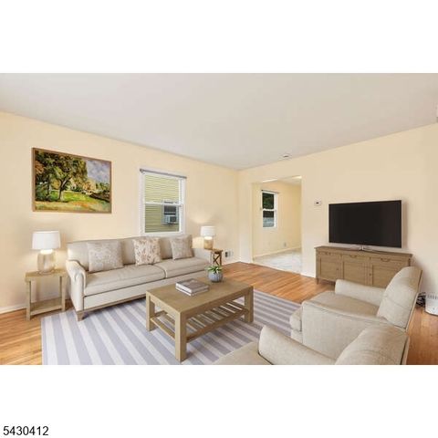 241 Windsor Ave, Westfield Town, NJ 07090