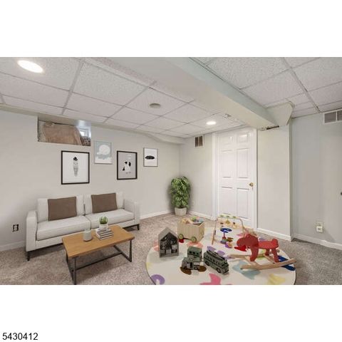 241 Windsor Ave, Westfield Town, NJ 07090
