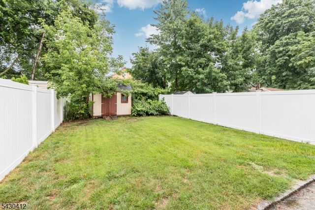241 Windsor Ave, Westfield Town, NJ 07090