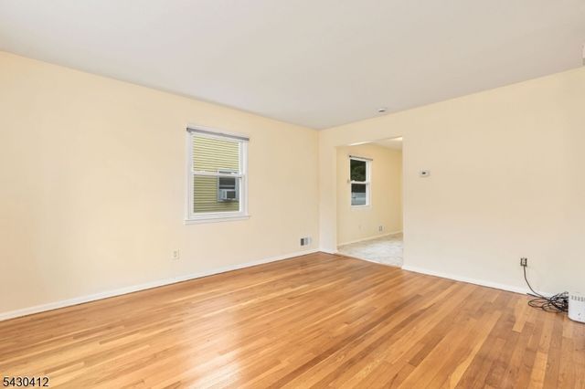 241 Windsor Ave, Westfield Town, NJ 07090