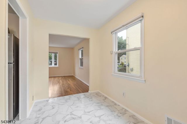 241 Windsor Ave, Westfield Town, NJ 07090