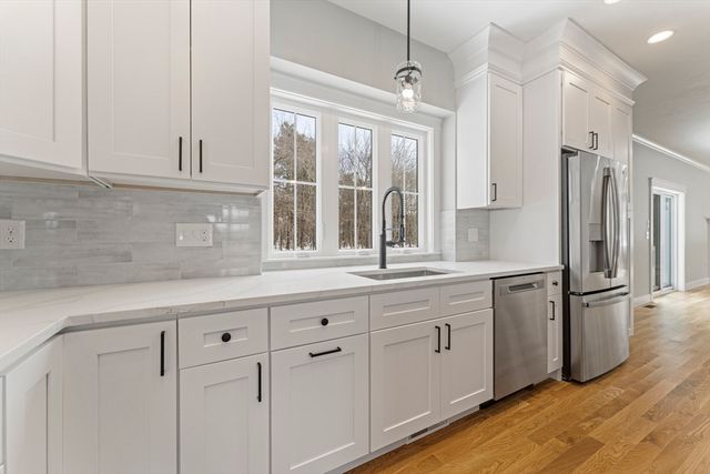 29 Thornton Street, Mendon, MA 01756