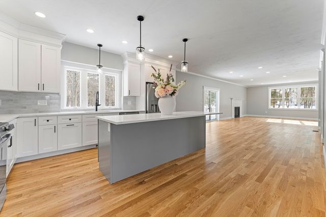 29 Thornton Street, Mendon, MA 01756