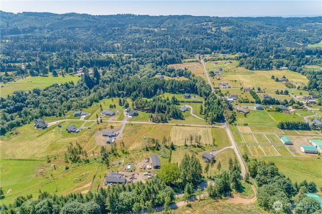393 Hansen EXT Road, Woodland, WA 98674