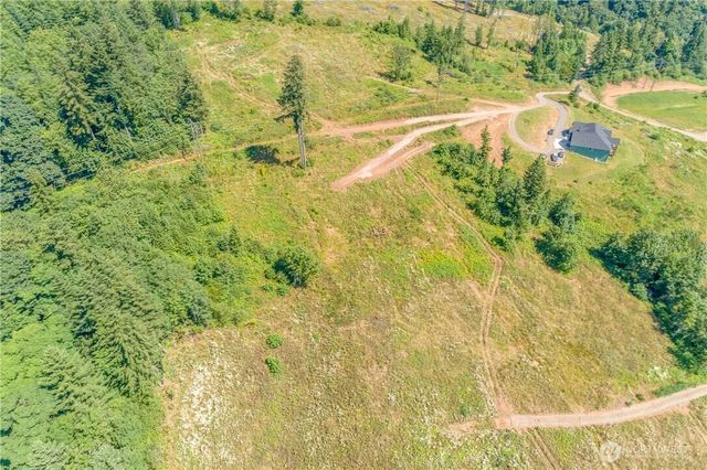 393 Hansen EXT Road, Woodland, WA 98674