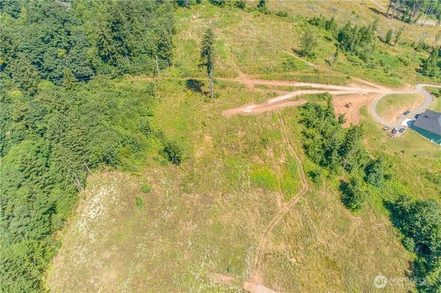 393 Hansen EXT Road, Woodland, WA 98674