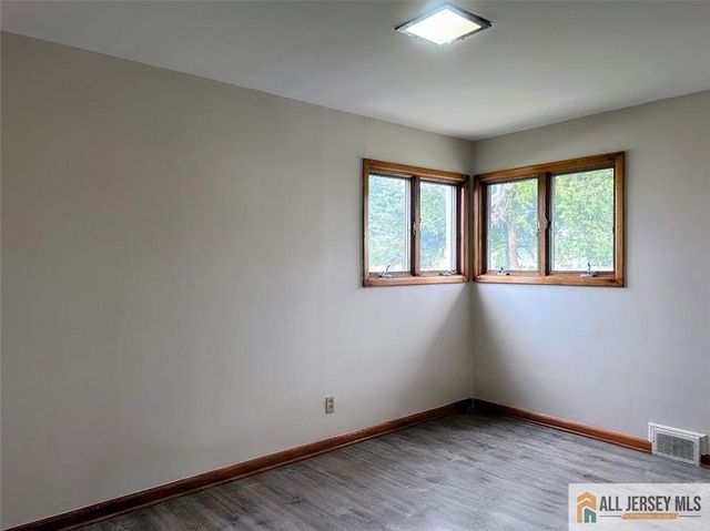 1710 Lincoln Highway, Edison, NJ 08817