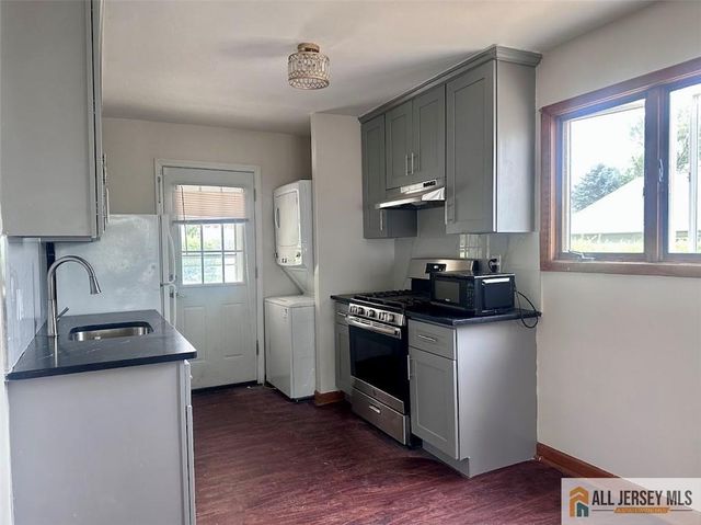 1710 Lincoln Highway, Edison, NJ 08817