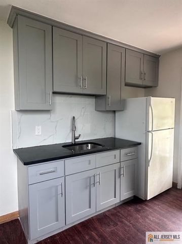 1710 Lincoln Highway, Edison, NJ 08817