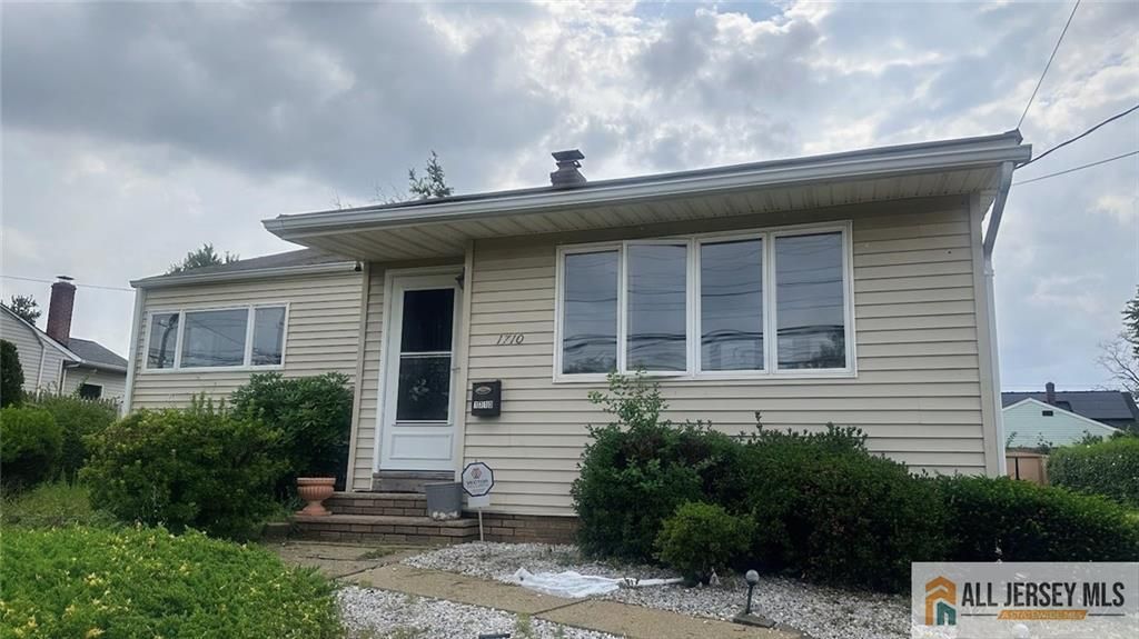 1710 Lincoln Highway, Edison, NJ 08817