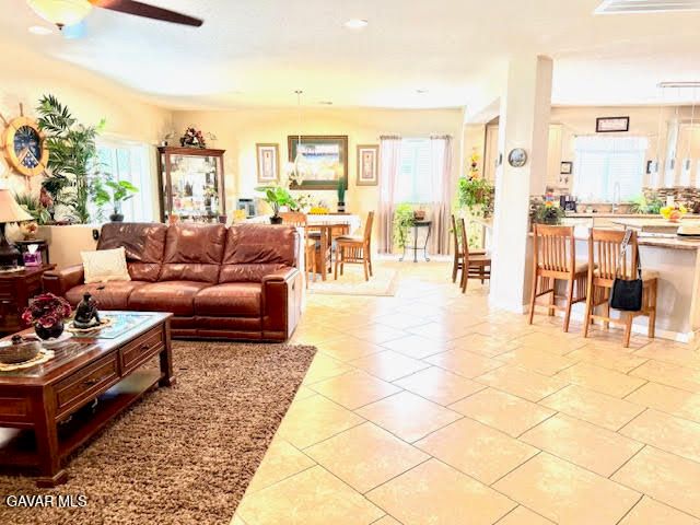 43220 Echard Avenue, Lancaster, CA 93536