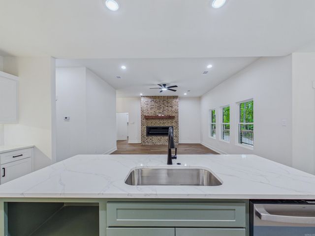 75 Sergio Way, Hot Springs Village, AR 71909