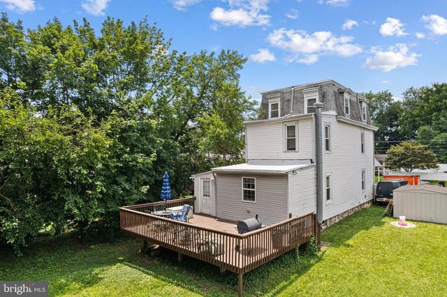 1009 PENNSYLVANIA AVE, Prospect Park, PA 19076
