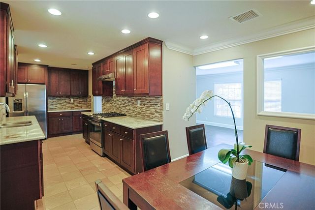 5317 W Henderson Place, Santa Ana, CA 92704