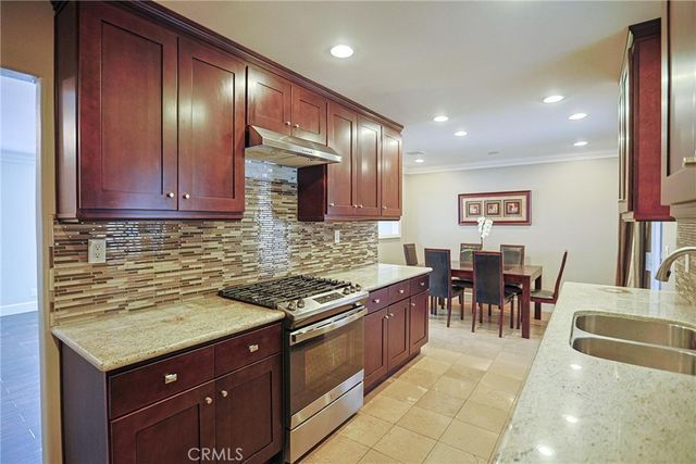 5317 W Henderson Place, Santa Ana, CA 92704