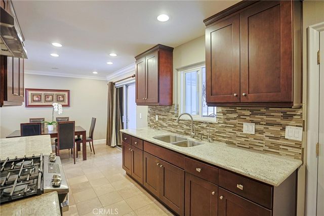 5317 W Henderson Place, Santa Ana, CA 92704