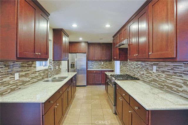 5317 W Henderson Place, Santa Ana, CA 92704