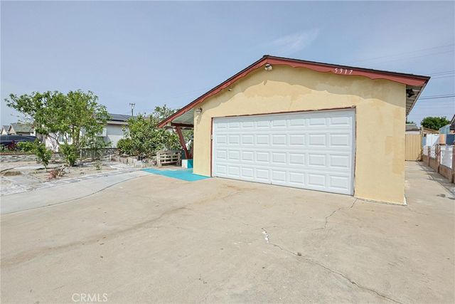 5317 W Henderson Place, Santa Ana, CA 92704