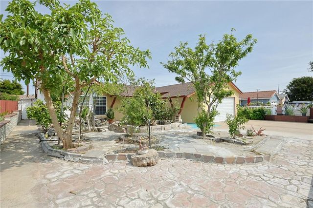 5317 W Henderson Place, Santa Ana, CA 92704