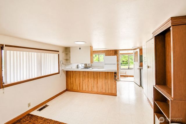 4320 Black Lake Belmore Road SW, Olympia, WA 98512