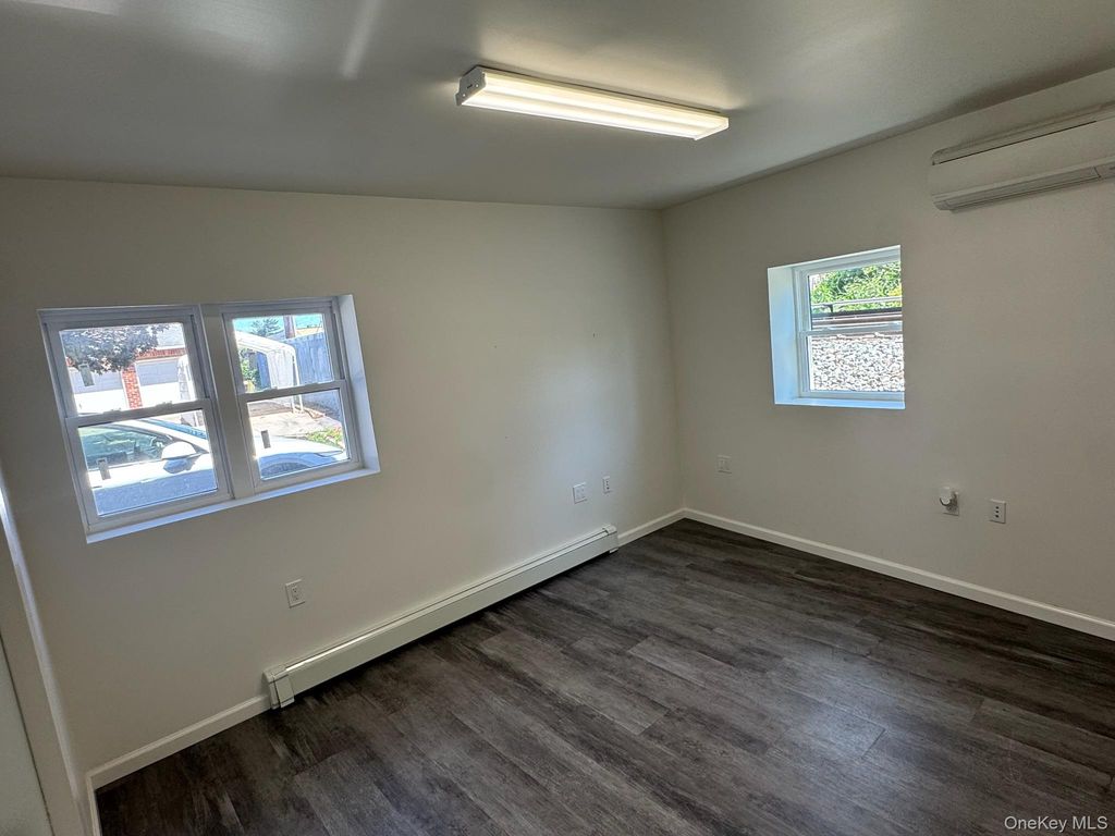 244 Maple Place, Mineola, NY 11501 — photo 2