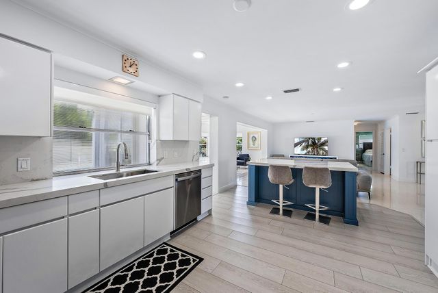 815 2nd Court, Lake Park, FL 33403