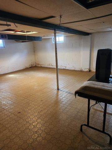 1639 Mcpherson Street, Port Huron, MI 48060