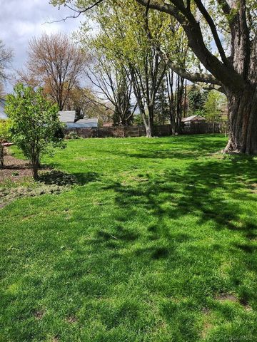 1639 Mcpherson Street, Port Huron, MI 48060