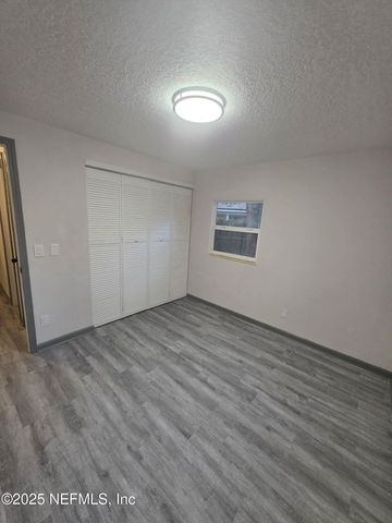 2841 DAFFODIL Circle W, Jacksonville, FL 32246