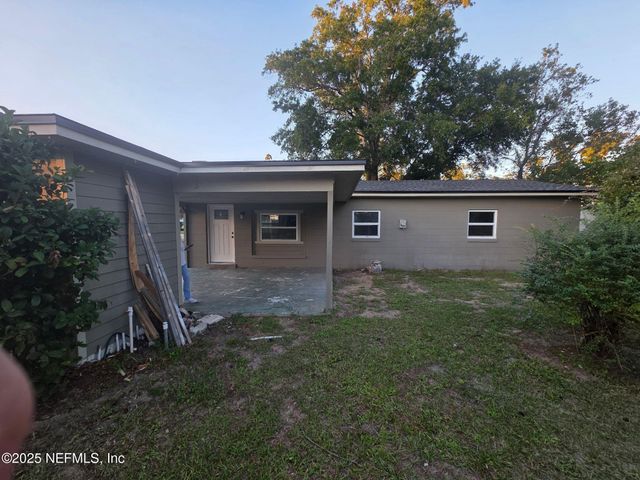 2841 DAFFODIL Circle W, Jacksonville, FL 32246