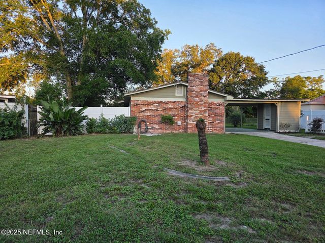 2841 DAFFODIL Circle W, Jacksonville, FL 32246