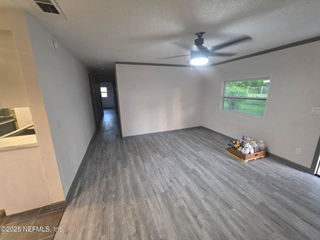 2841 DAFFODIL Circle W, Jacksonville, FL 32246
