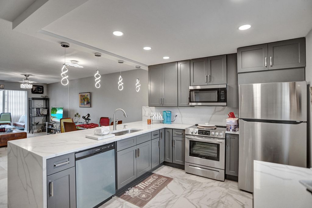 130 NE 26th Avenue 3070, Boynton Beach, FL 33435