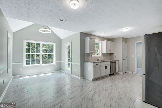144 Sanders Davis Road, Newnan, GA 30263