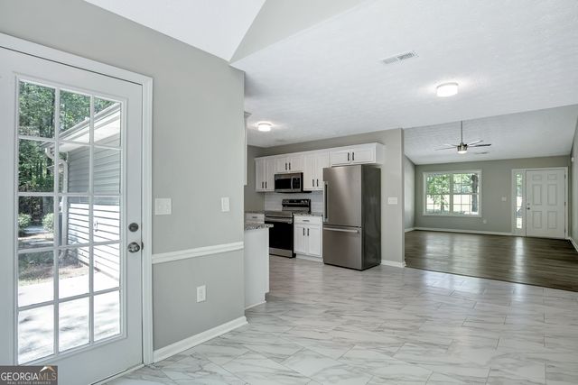 144 Sanders Davis Road, Newnan, GA 30263