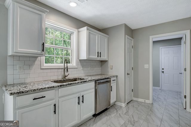 144 Sanders Davis Road, Newnan, GA 30263