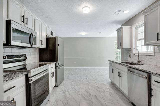 144 Sanders Davis Road, Newnan, GA 30263
