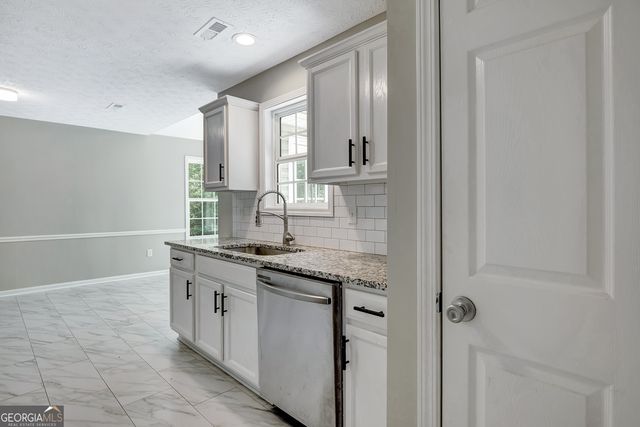 144 Sanders Davis Road, Newnan, GA 30263