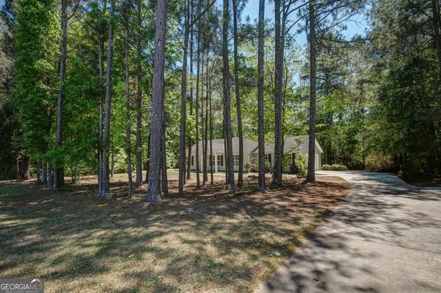 144 Sanders Davis Road, Newnan, GA 30263