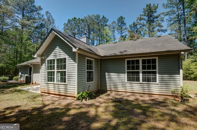144 Sanders Davis Road, Newnan, GA 30263