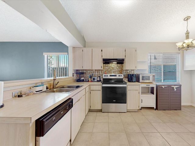 2504 KINGSTON COURT, Kissimmee, FL 34746