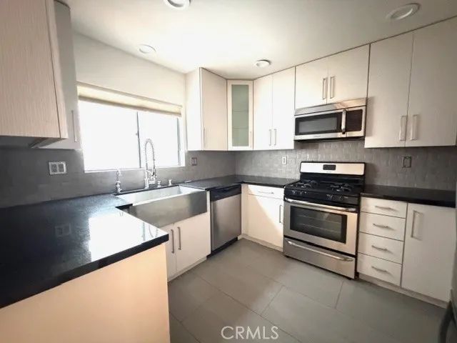 2625 N Lincoln, Burbank, CA 91504