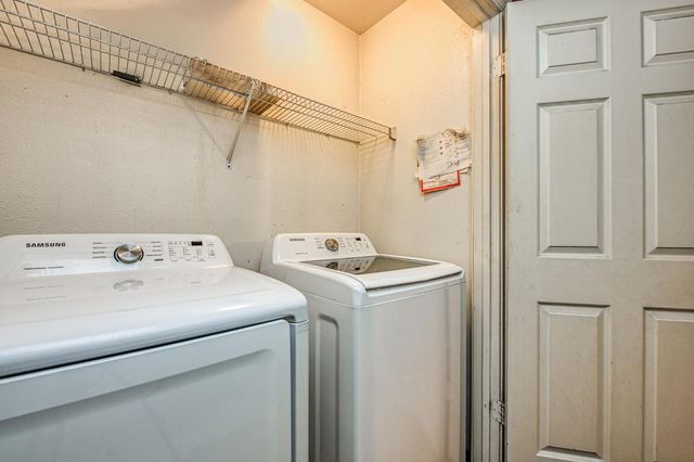 4892 E Grove Avenue, Fresno, CA 93725