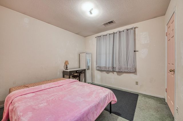 4892 E Grove Avenue, Fresno, CA 93725